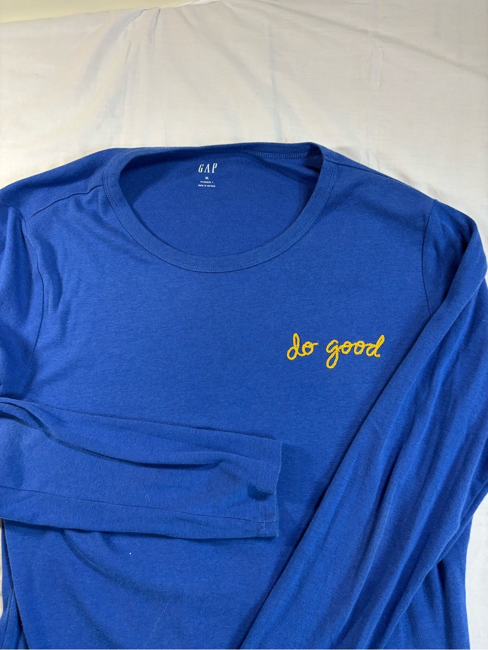 GAP Men’s Blue Long-Sleeve Tee with Yellow 'do good' Embroidery